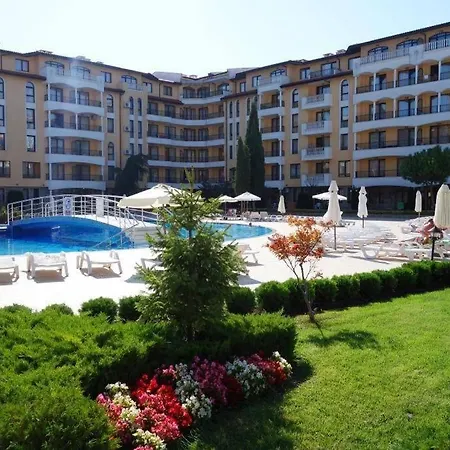 Great With One Bedroom In Royal Sun Апартамент